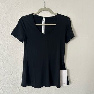 lululemon Lightweight flowy hem short sleeve